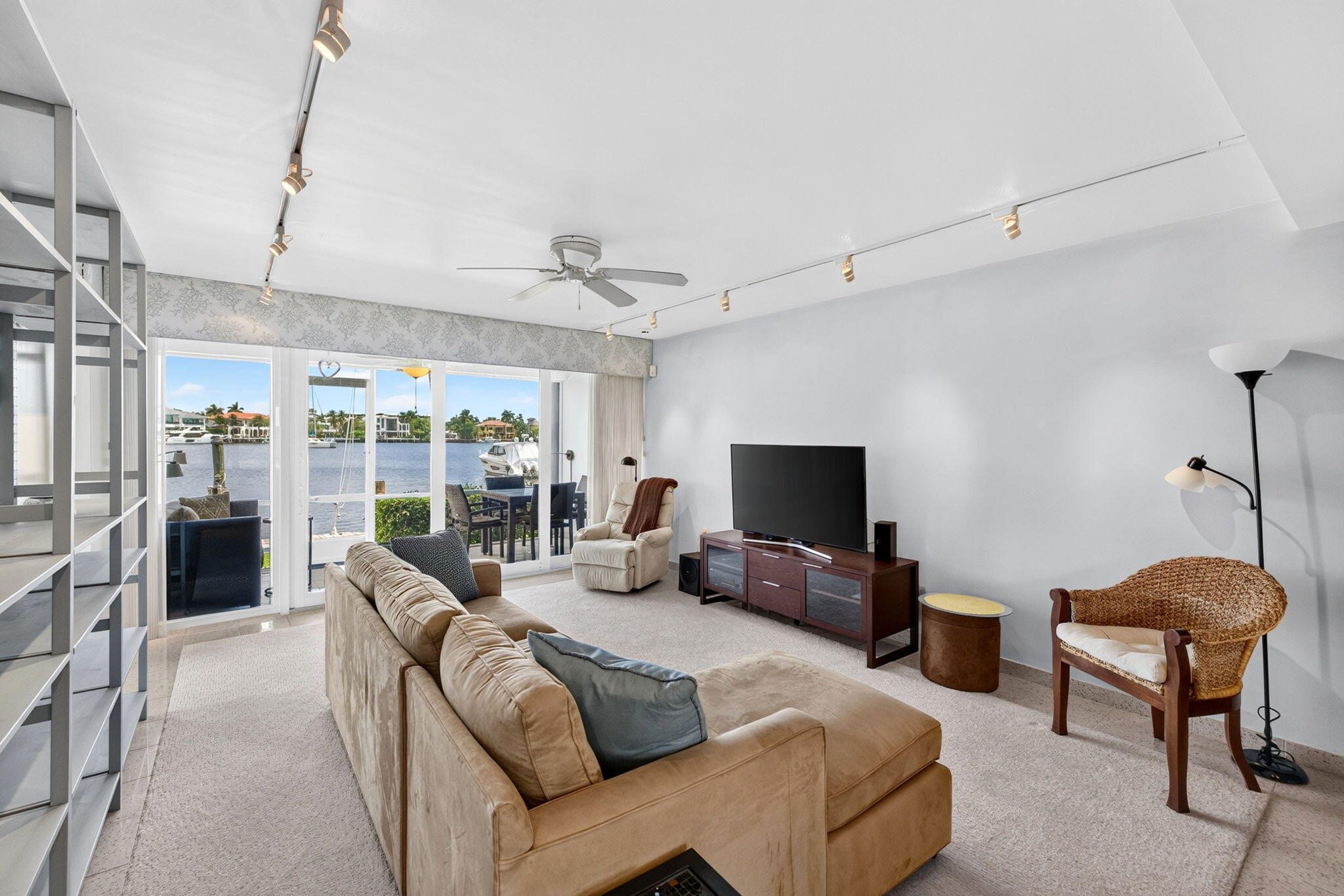 2727 Yacht Club Boulevard 1b — photo 11