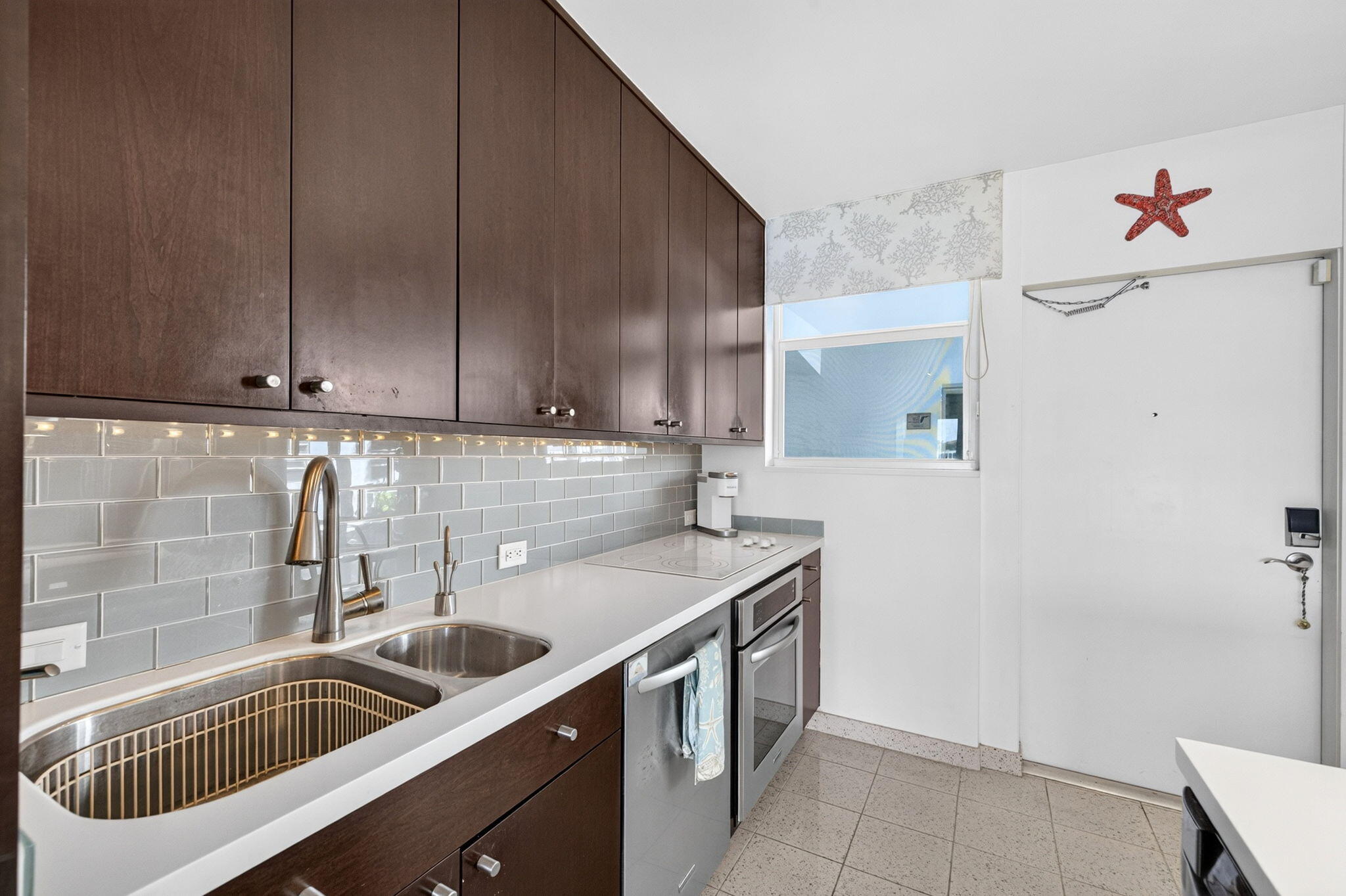 2727 Yacht Club Boulevard 1b — photo 8