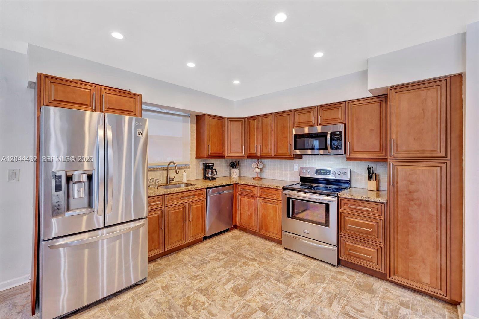 45 SE 14th Street, Dania Beach, FL 33004