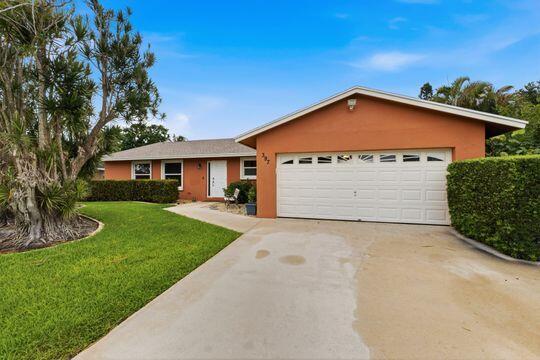 397 La Mancha Avenue, Royal Palm Beach, FL 33411