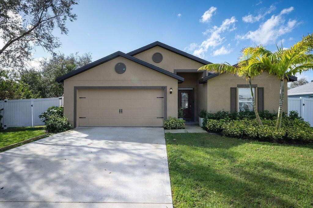 414 SW Dahled Avenue, Port St. Lucie, FL 34953, Port St Lucie