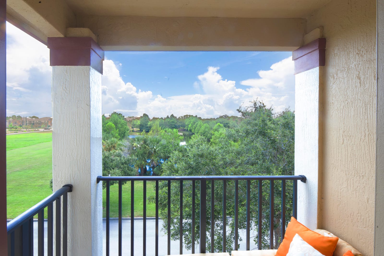 1890 SE Interlachen Drive — photo 8