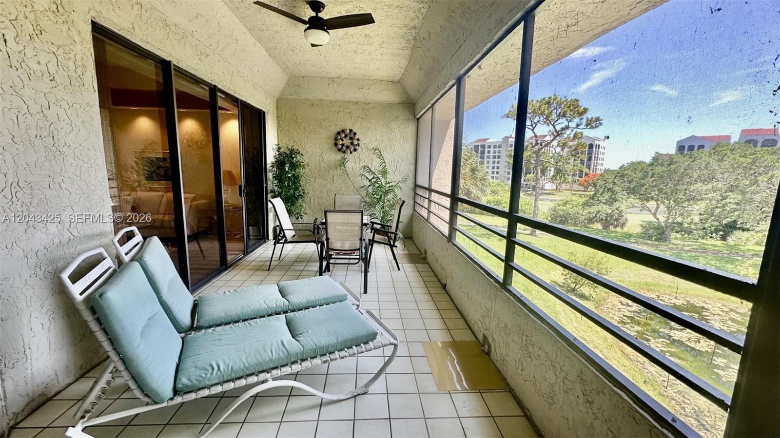 7472 La Paz Boulevard 301 — photo 5