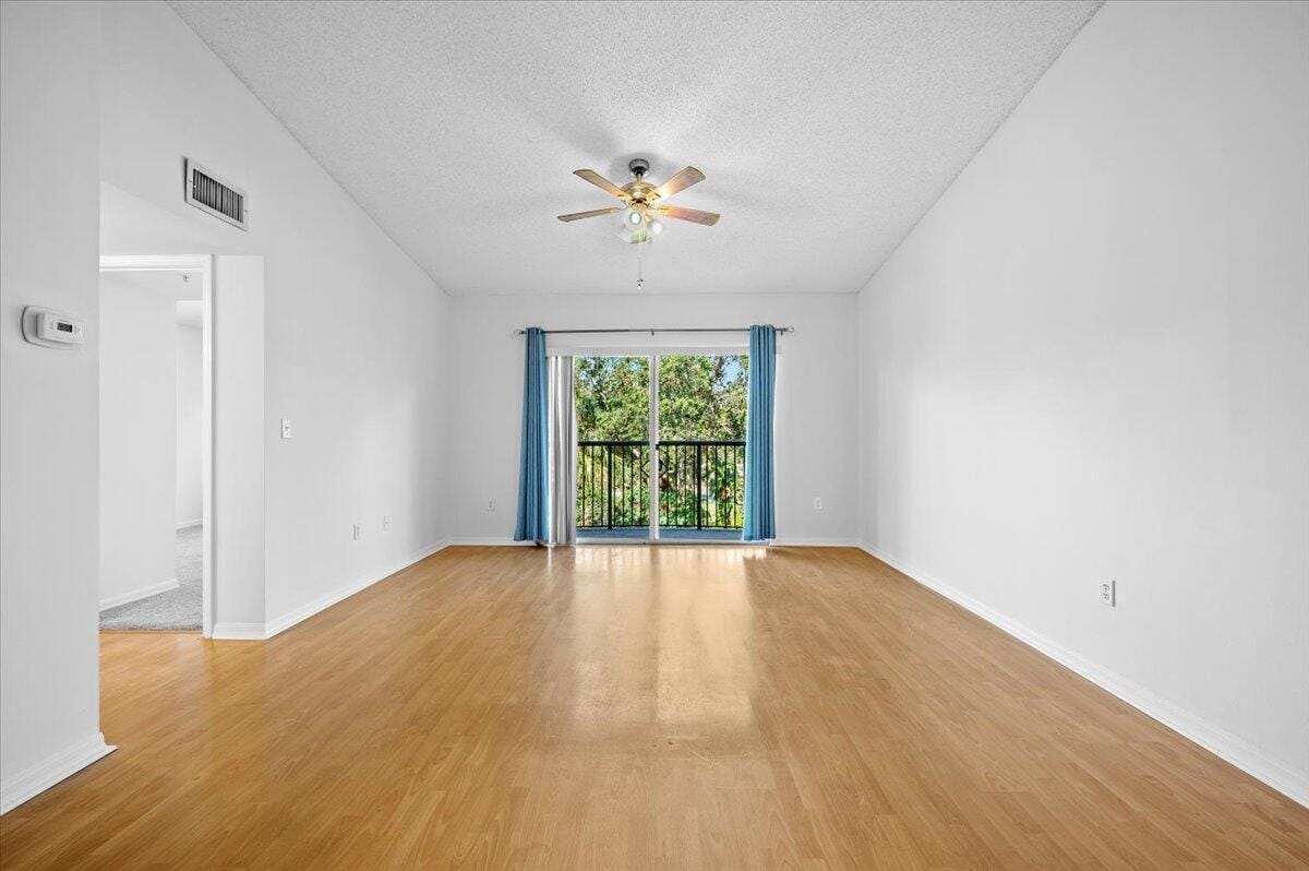 200 N Crestwood Court N 211 — photo 7