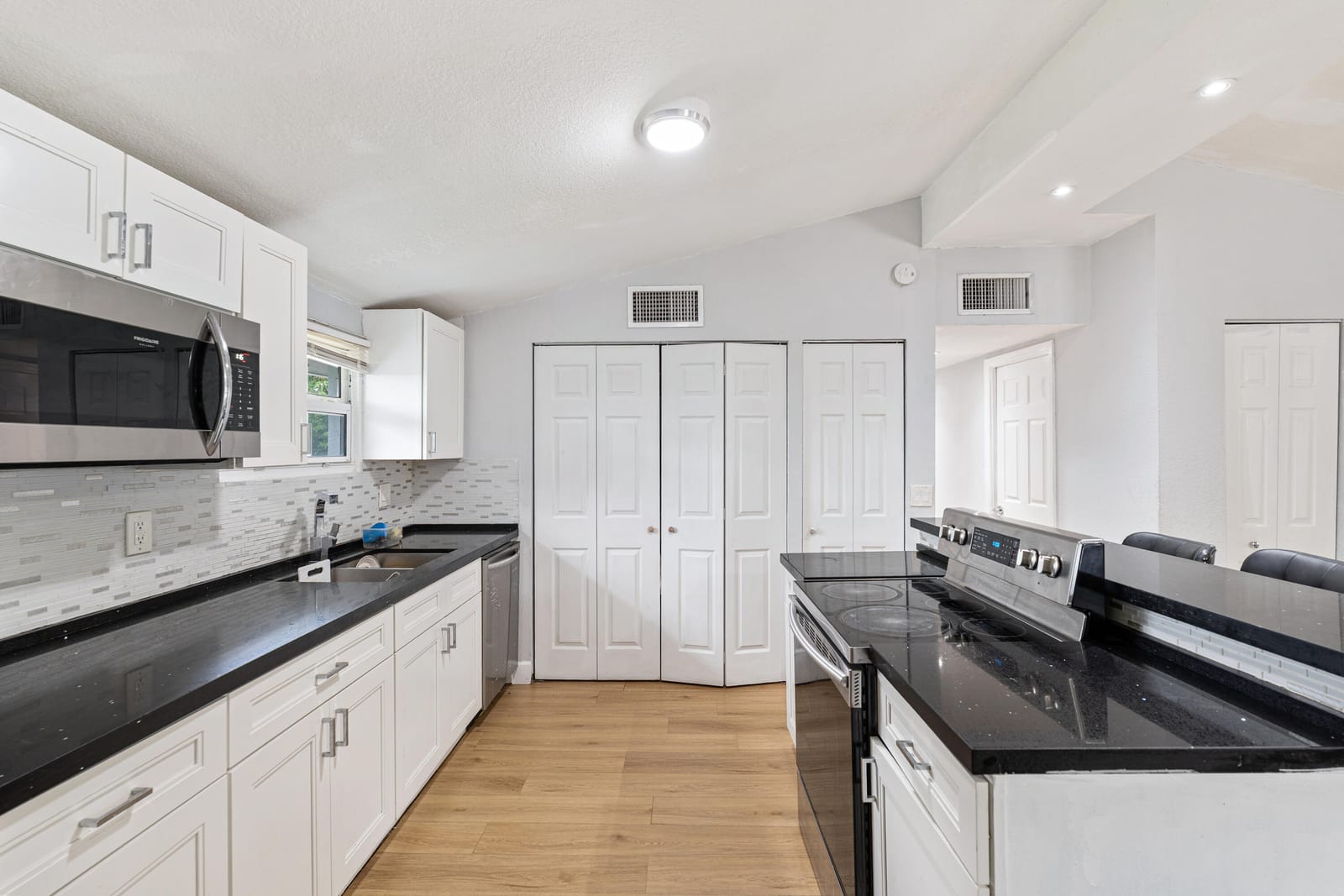 3872 Mackinac Road — photo 5