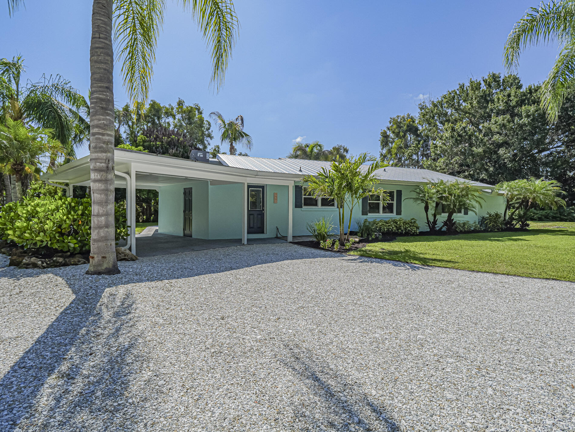 450 28th Court, Vero Beach, FL 32968