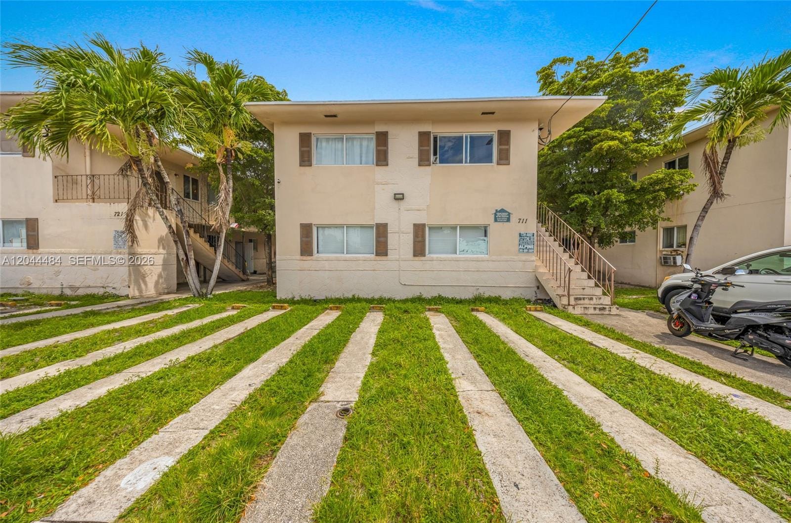731 SW 5th Street, Miami, FL 33130 photo 3