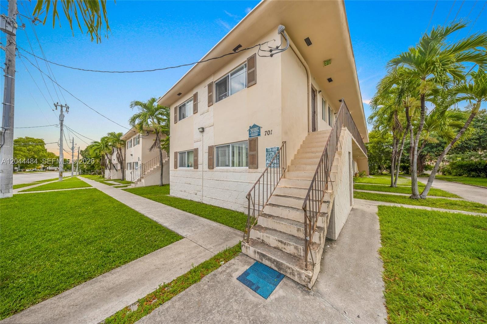 731 SW 5th Street, Miami, FL 33130 photo 4