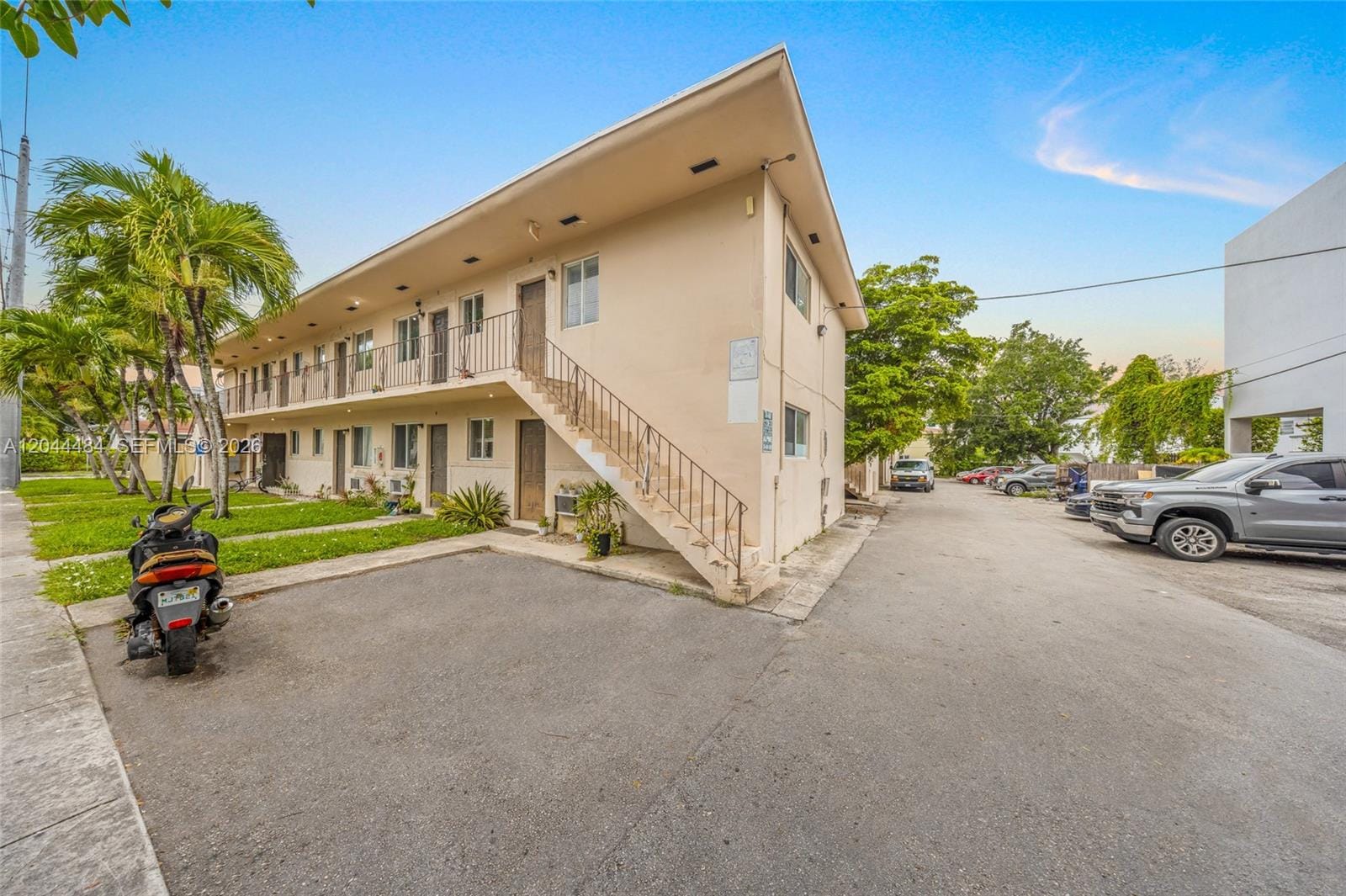 731 SW 5th Street, Miami, FL 33130 photo 5