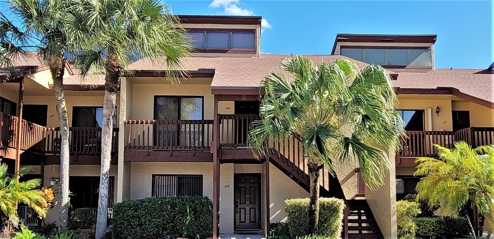 405 Lakeview Drive E, Royal Palm Beach, FL 33411