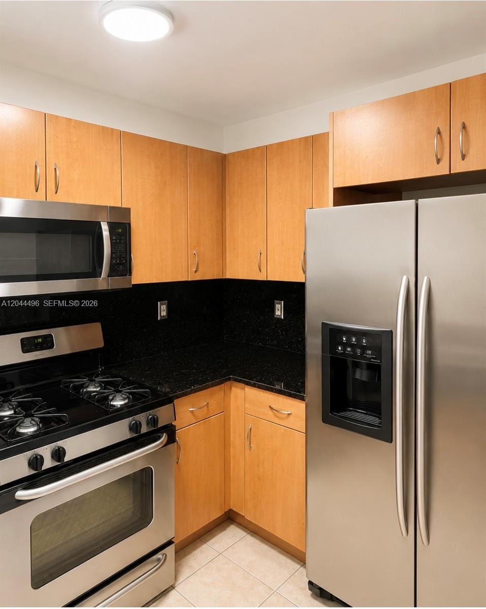 16851 NE 35th Avenue 27 — photo 5