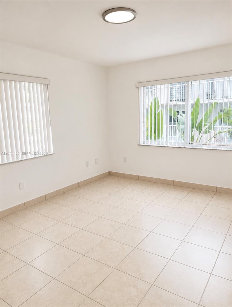 16851 NE 35th Avenue 27 — photo 9