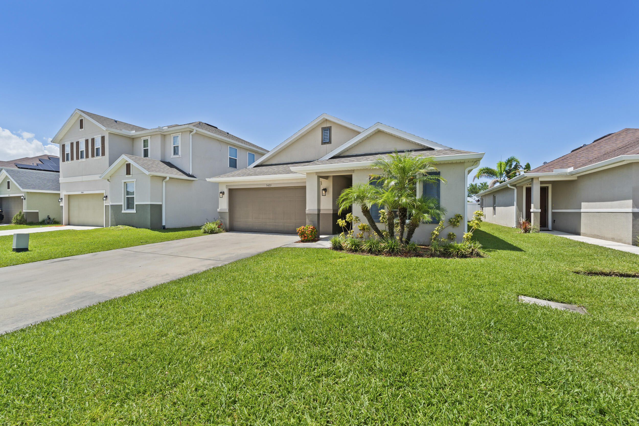 5435 NW Pine Trail Circle, Port St. Lucie, FL 34983