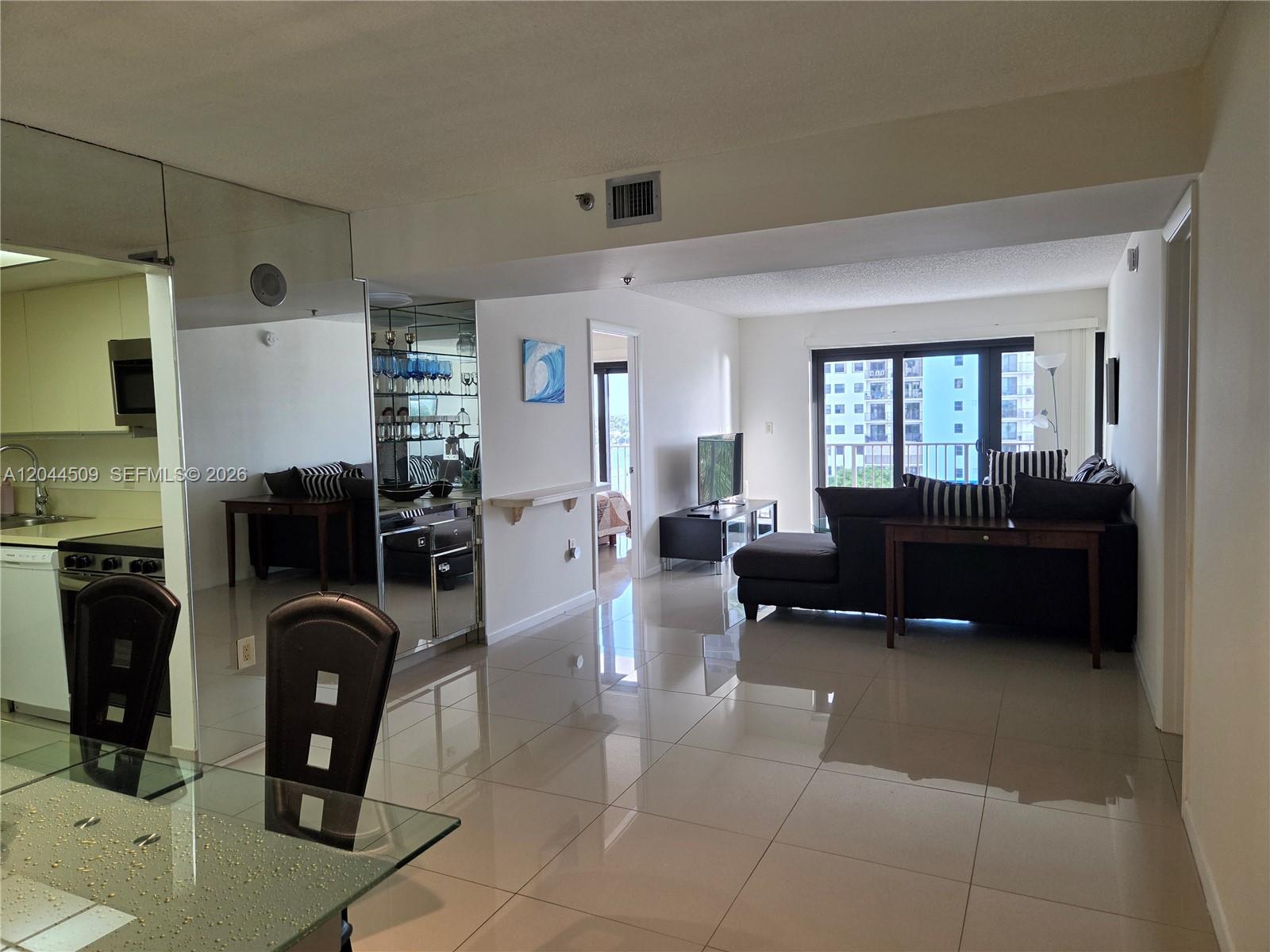 1201 S Ocean Drive 807S, Hollywood, FL 33019