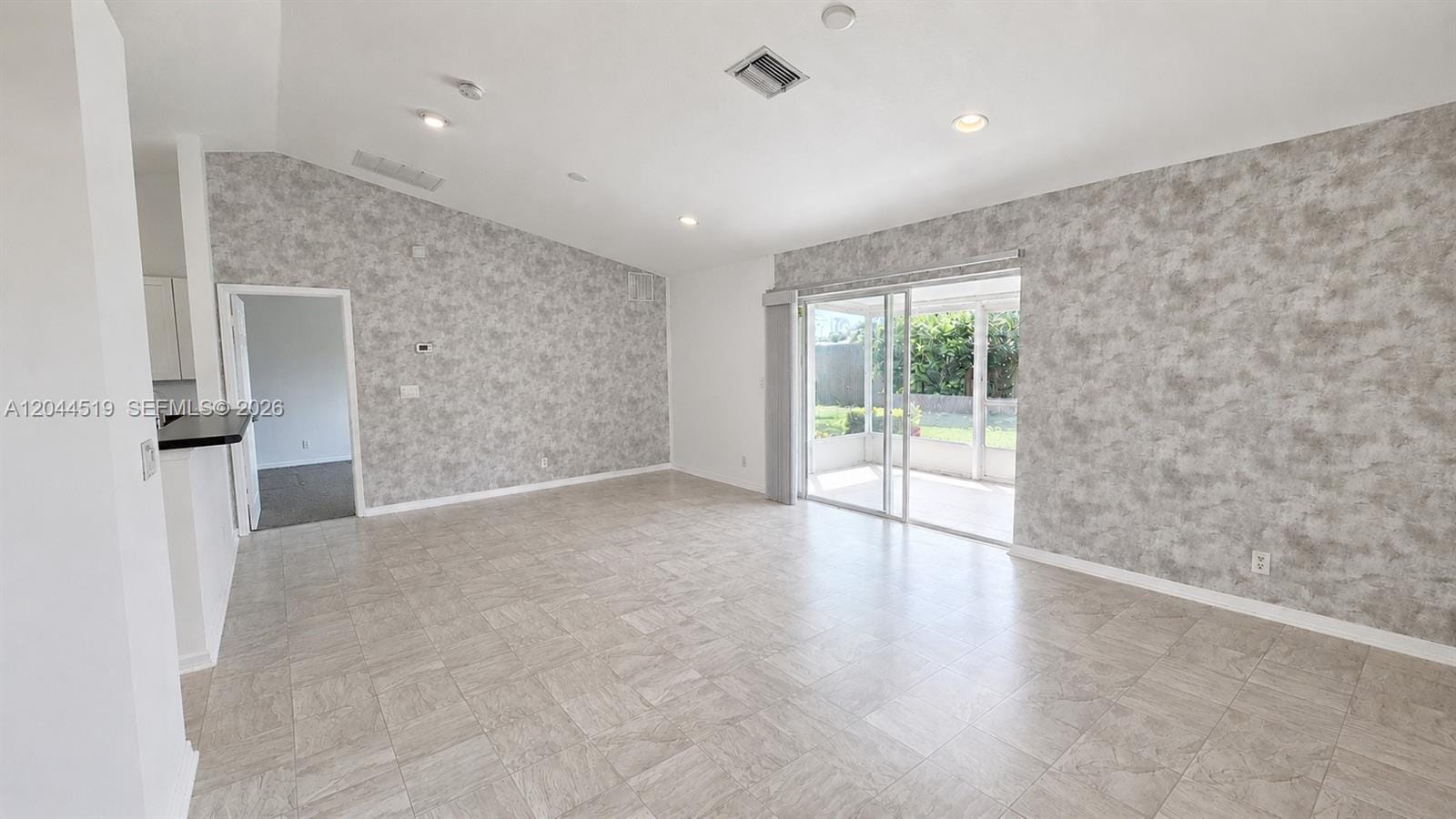 547 High Hawk Circle 541, Vero Beach, FL 32962