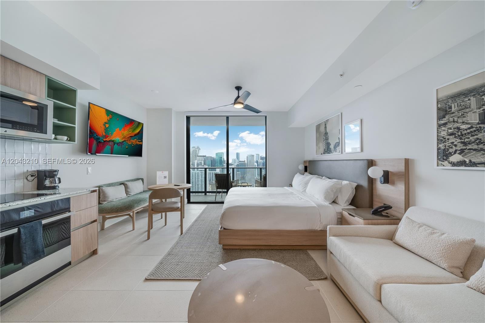 159 NE 6th Street 4212, Miami, FL 33132 photo 2