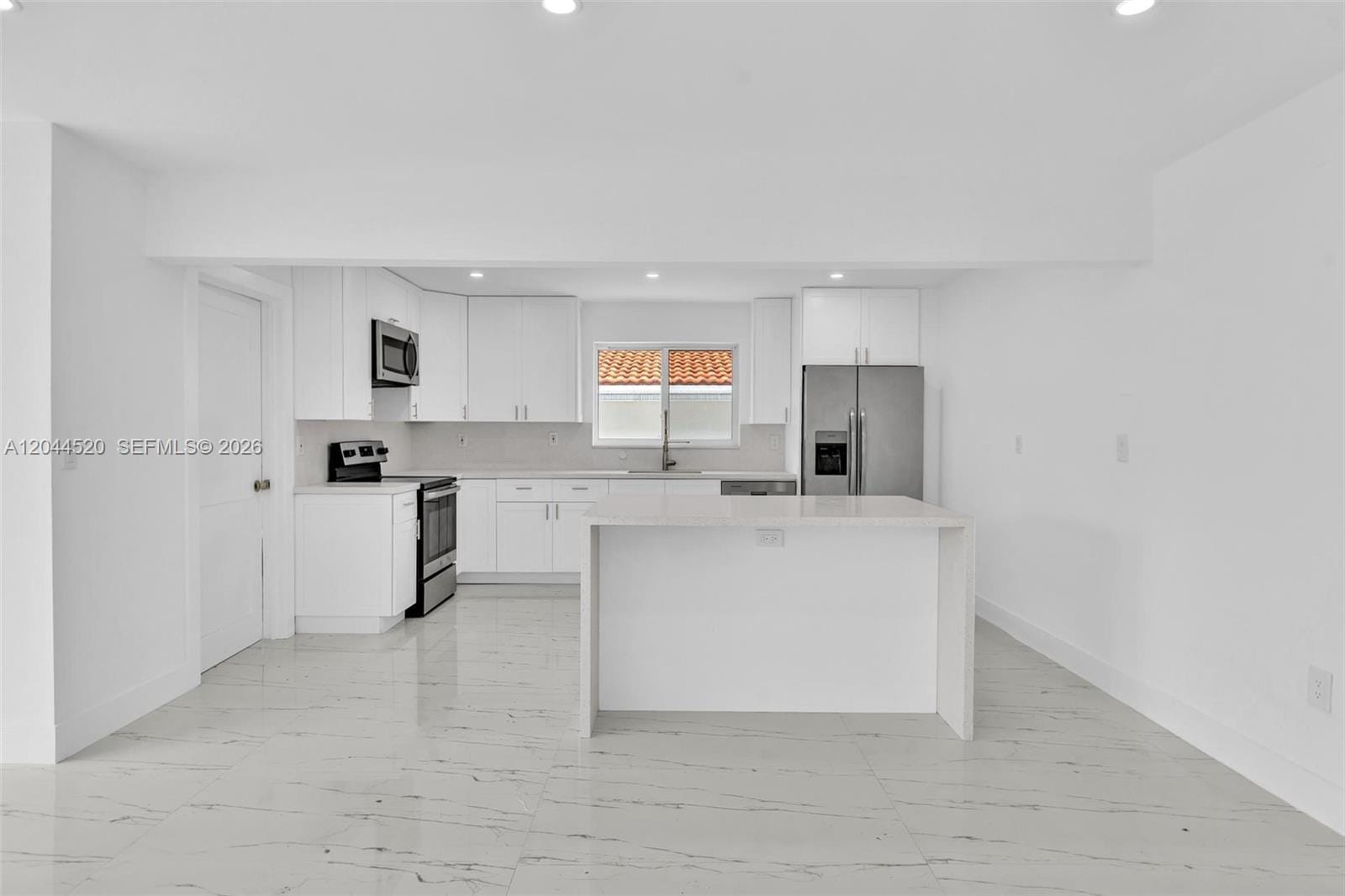 8858 Harding Avenue — photo 4