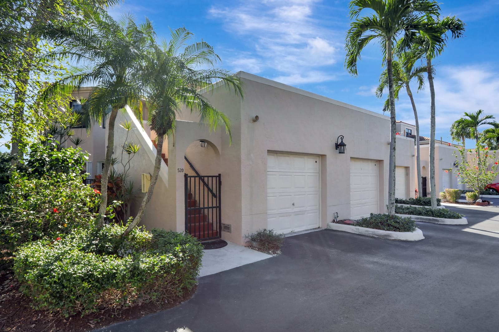 6646 Villa Sonrisa Drive 520 — photo 2