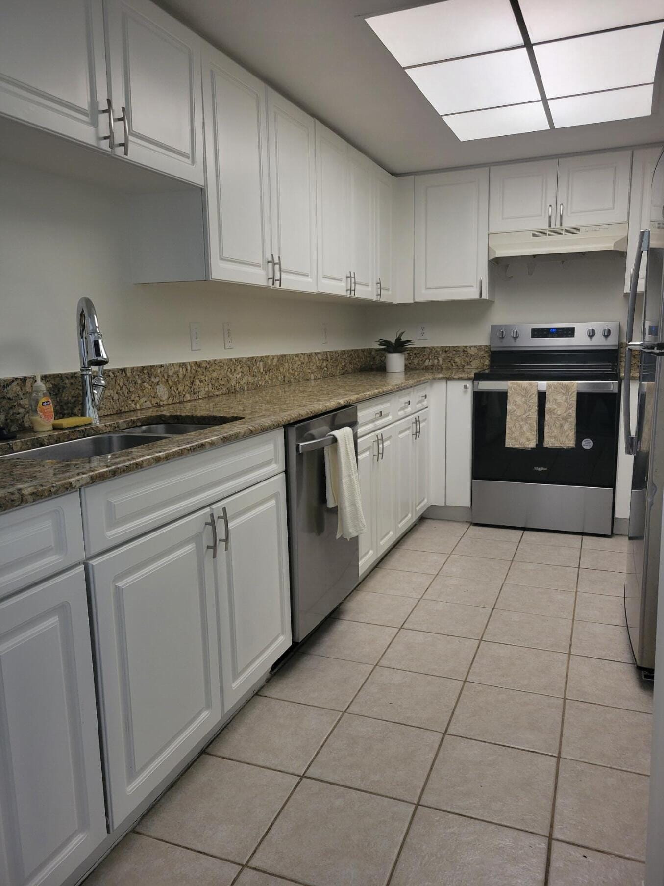 1400 S Crestwood Court S 1407 — photo 10