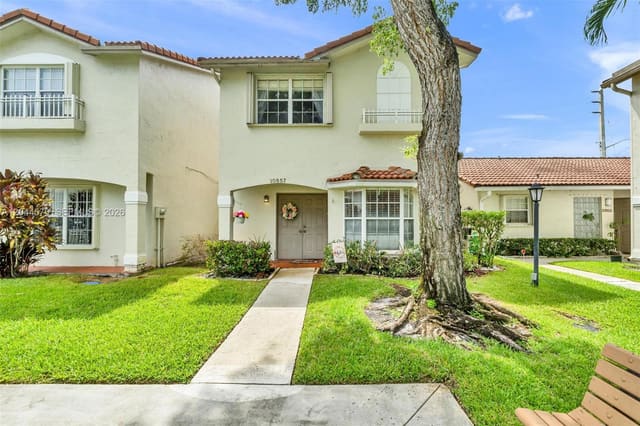 10857 NW 8th Street, Pembroke Pines, FL 33026