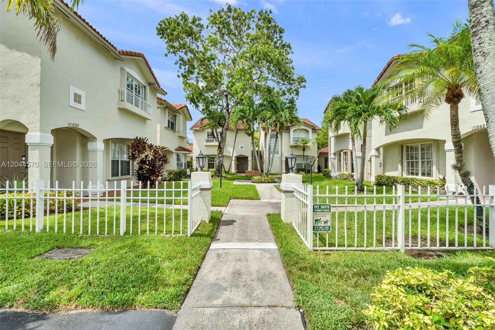 10857 NW 8th Street, Pembroke Pines, FL 33026 photo 3