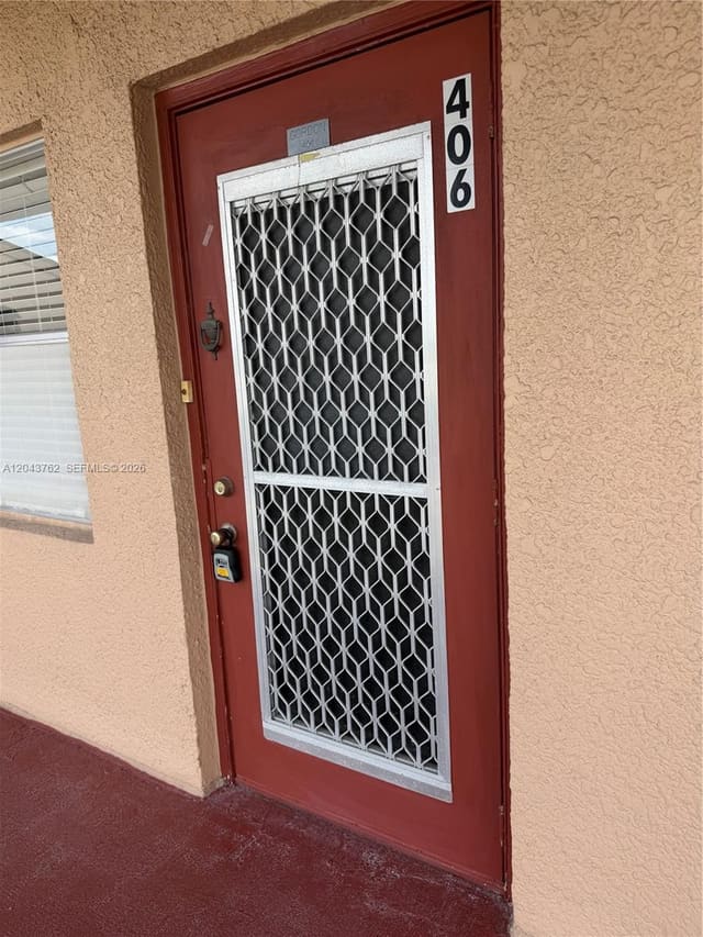 7220 Lake Cir Drive 406, Palm Lakes, Margate, FL