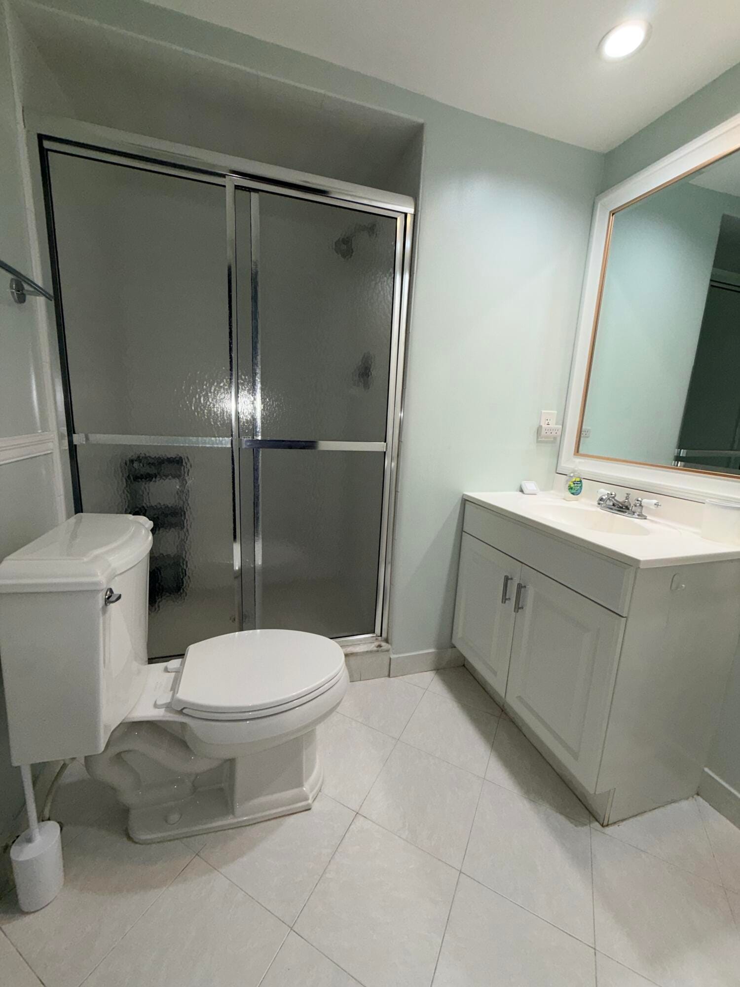 1630 Embassy Drive 104 — photo 6