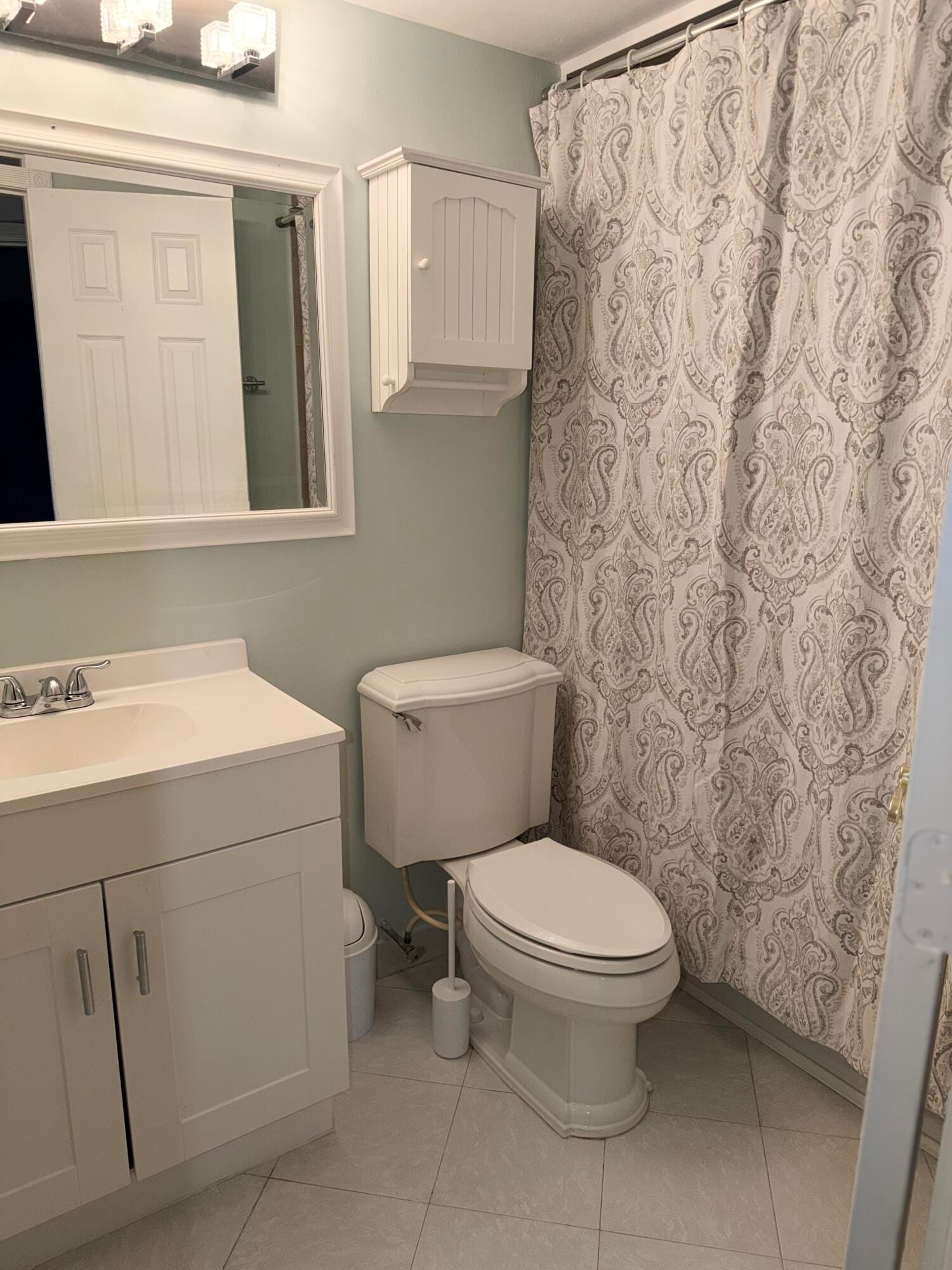 1630 Embassy Drive 104 — photo 8