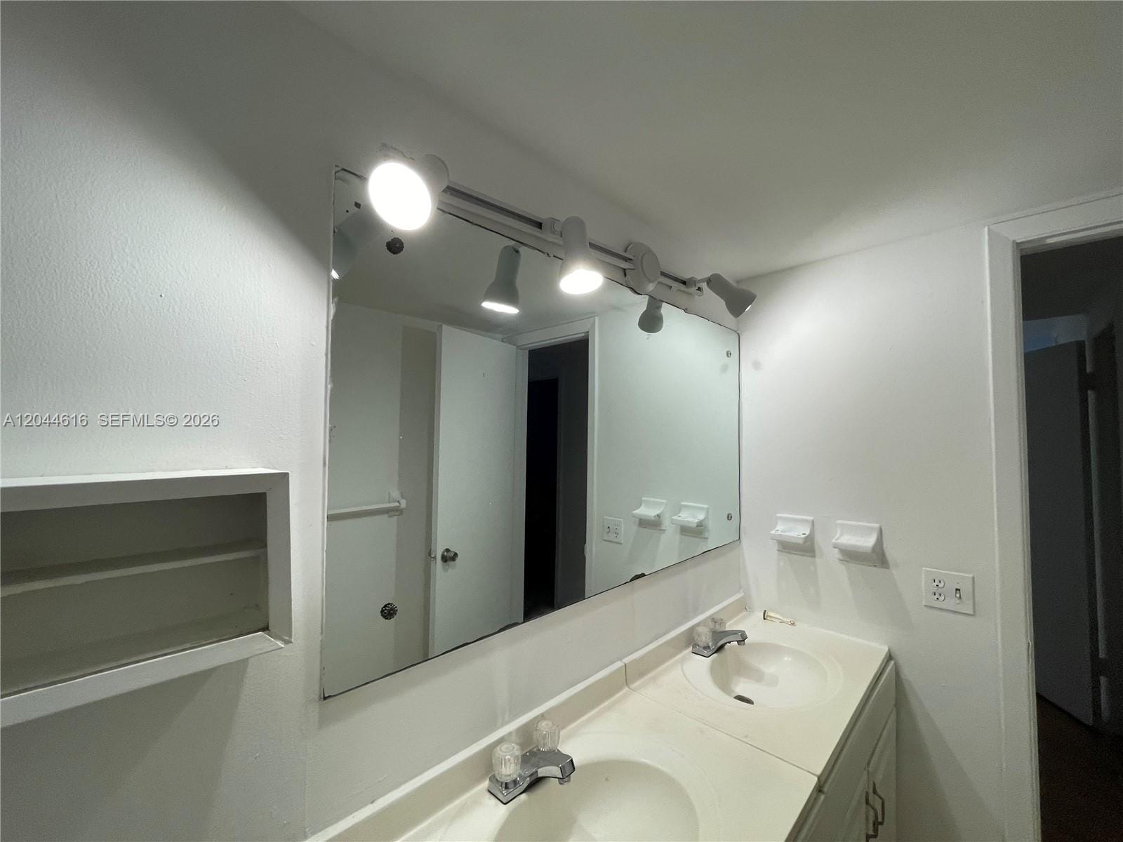 7841 Dunham Boulevard 6, Miami, FL 33138 photo 8