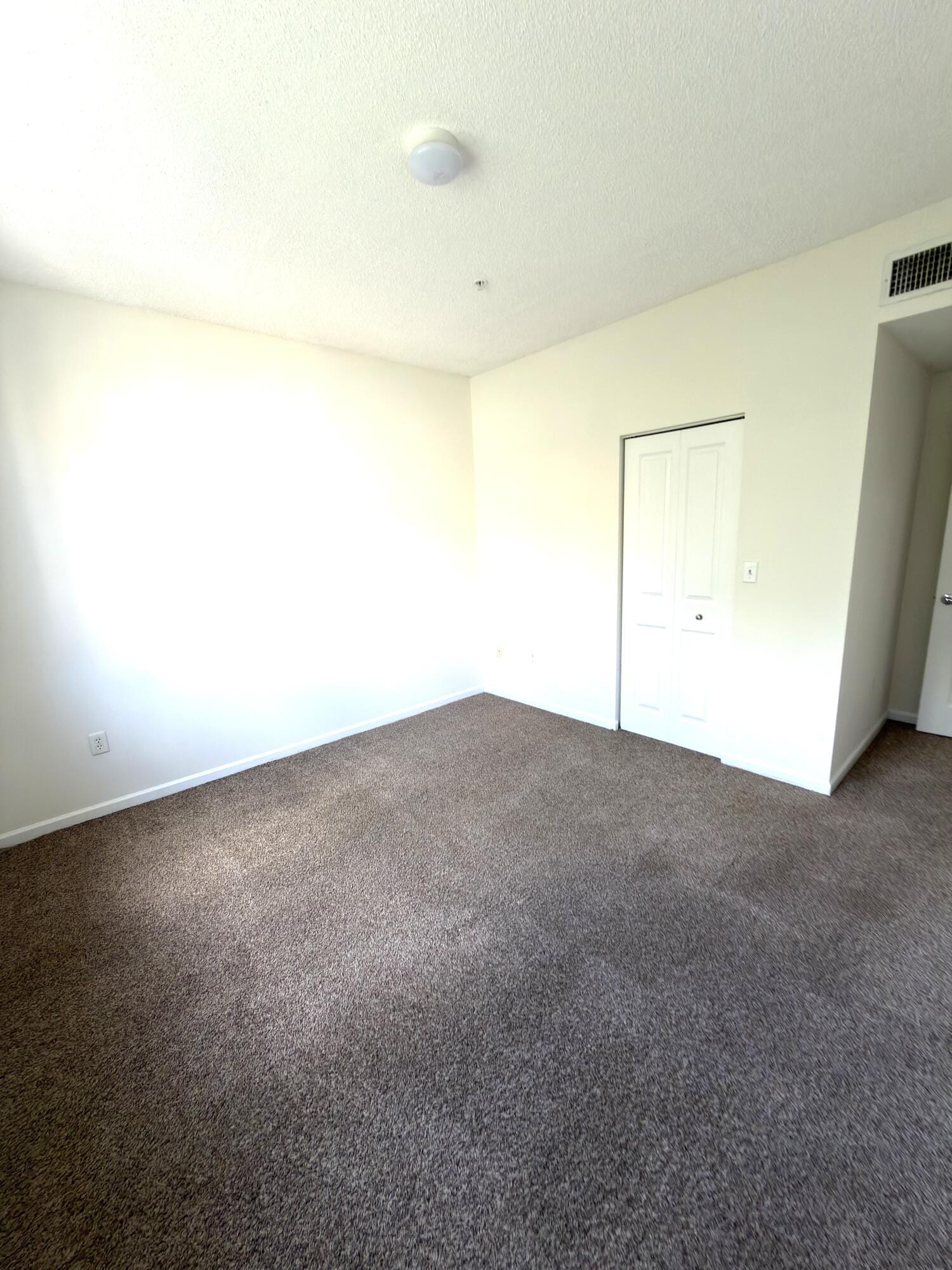 5800 W Sample 307 — photo 11