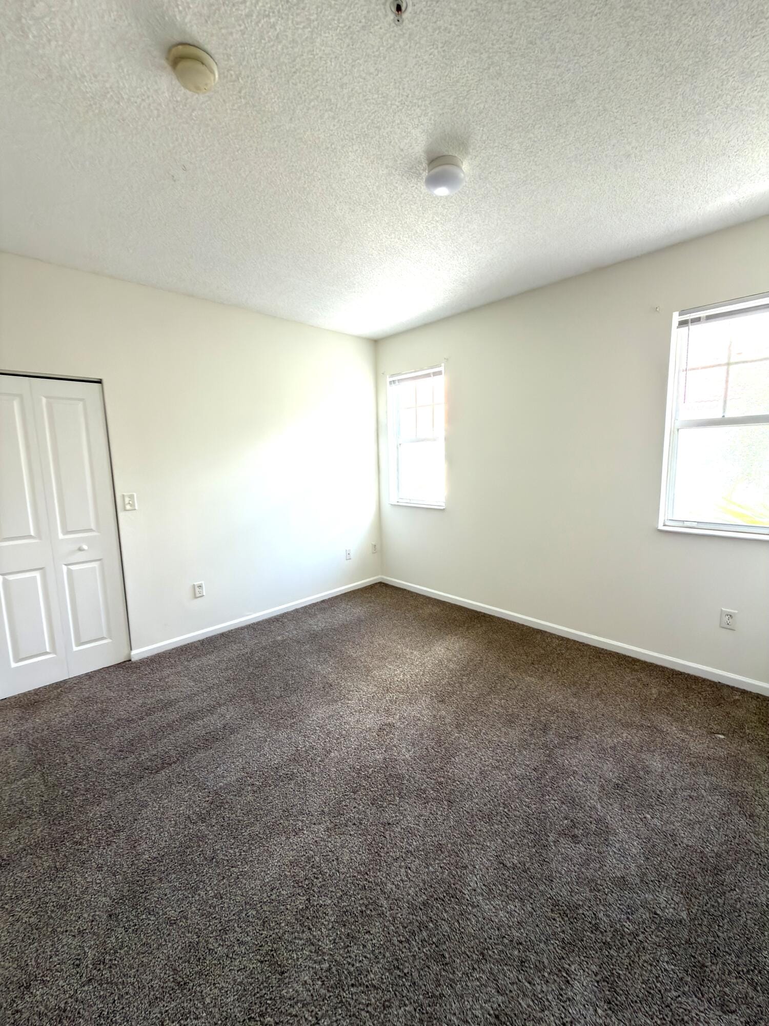 5800 W Sample 307 — photo 12