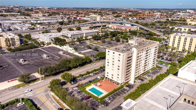 4675 W 18th Court 1111, Hialeah, FL 33012