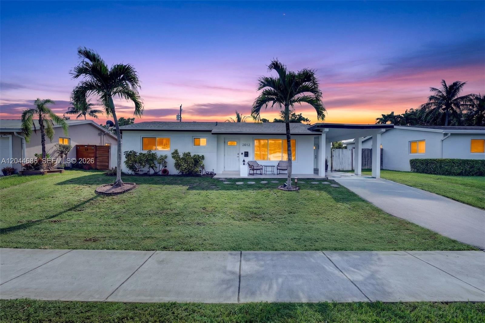 2012 N 31st Road, Hollywood, FL 33021