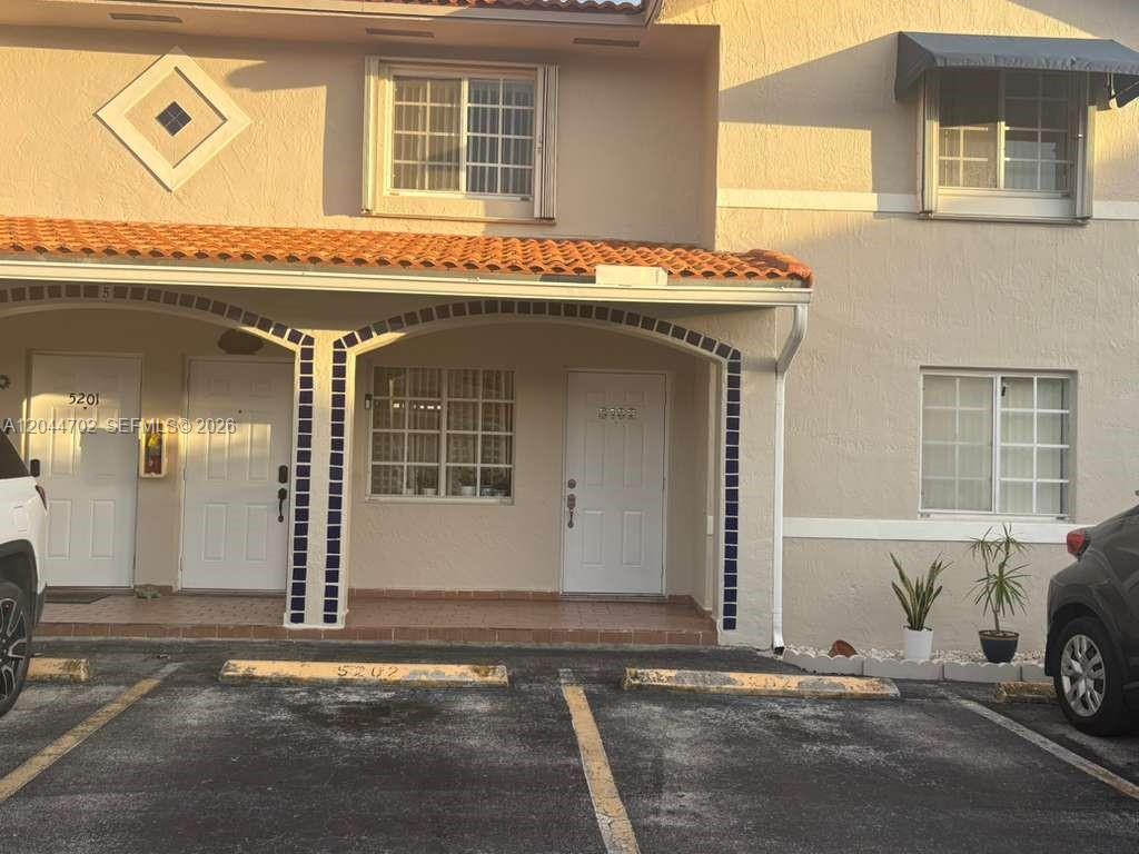 10101 W Okeechobee Road 5202, Hialeah Gardens, FL 33016, Hialeah Gardens