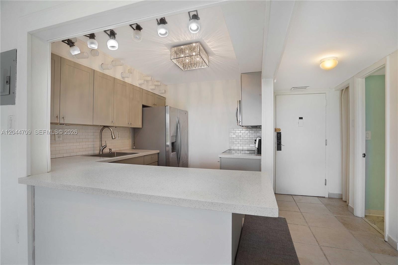 6900 Bay Drive 3H — photo 4