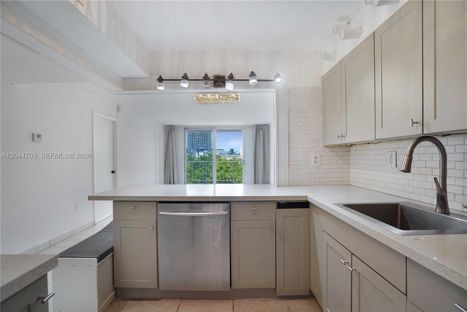6900 Bay Drive 3H — photo 6