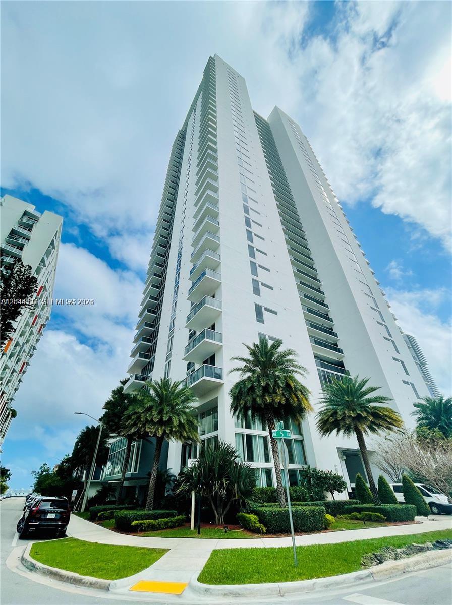 600 NE 27th Street 802, Miami, FL 33137, Miami