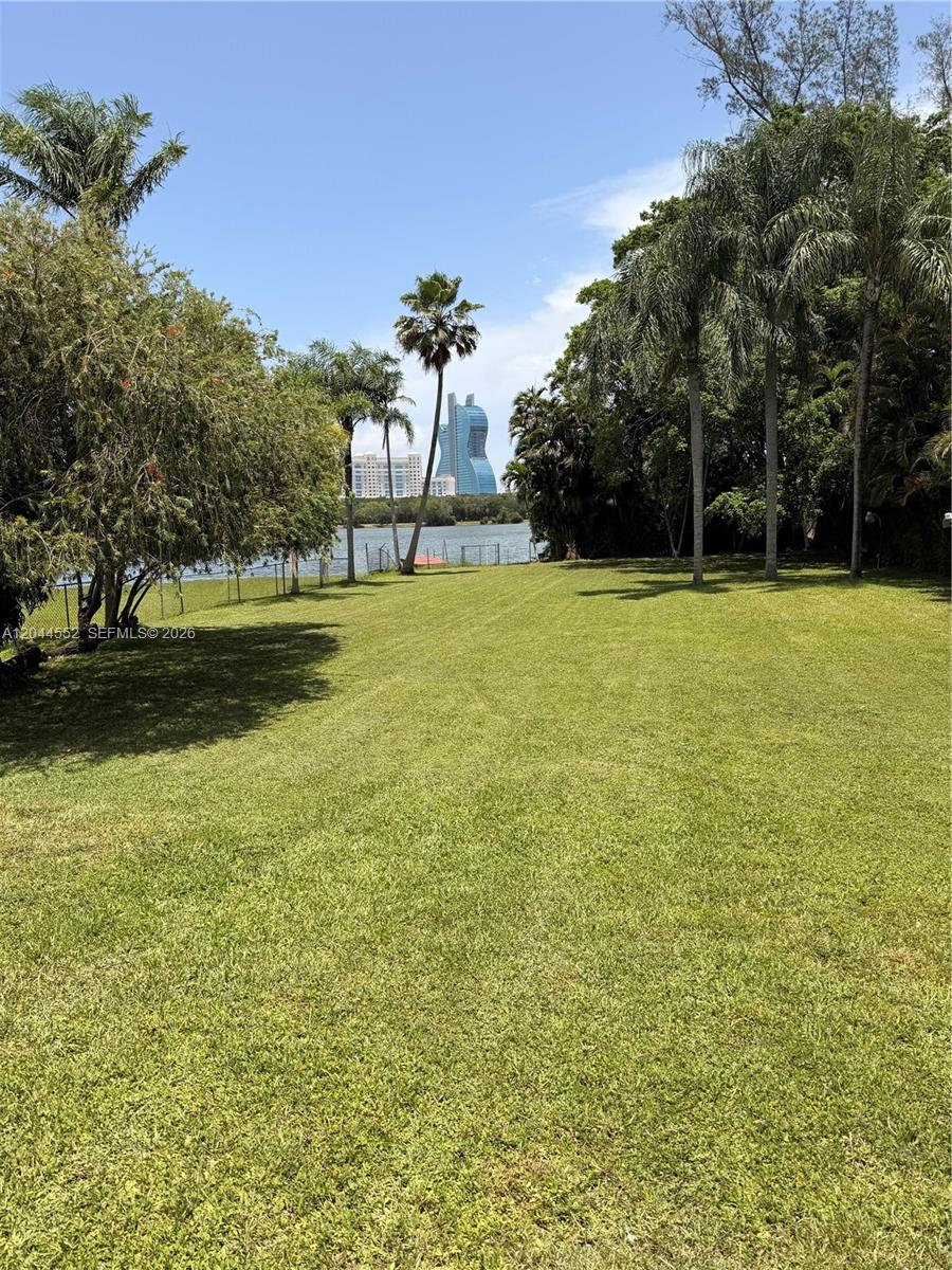 5630 SW 55th Avenue, Davie, FL 33314