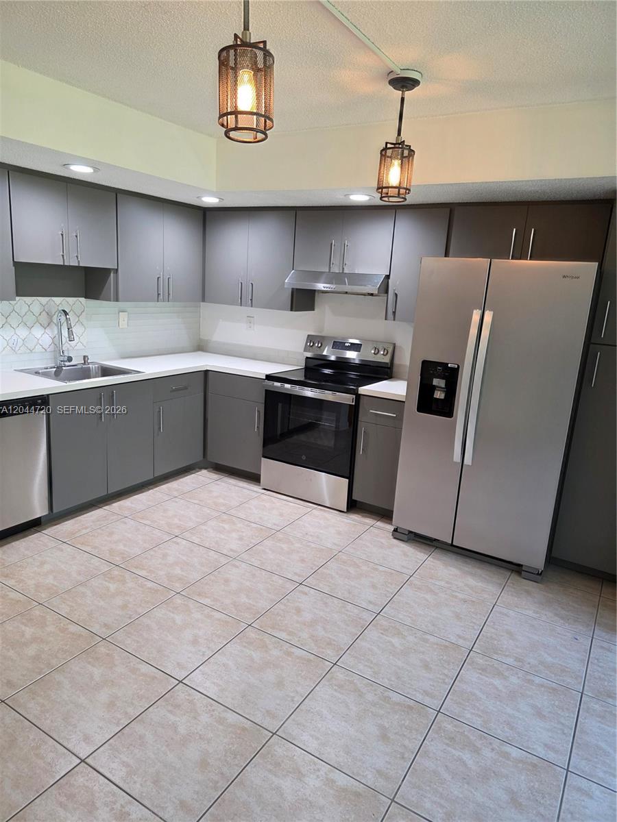 8065 SW 107th Avenue 214, Miami, FL 33173, Miami