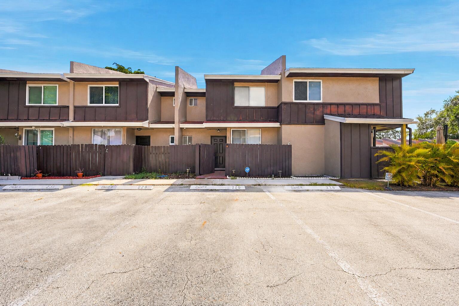 1227 Sussex Drive, North Lauderdale, FL 33068, North Lauderdale
