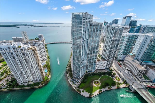 300 Biscayne Blvd Way 5104, Miami, FL 33131
