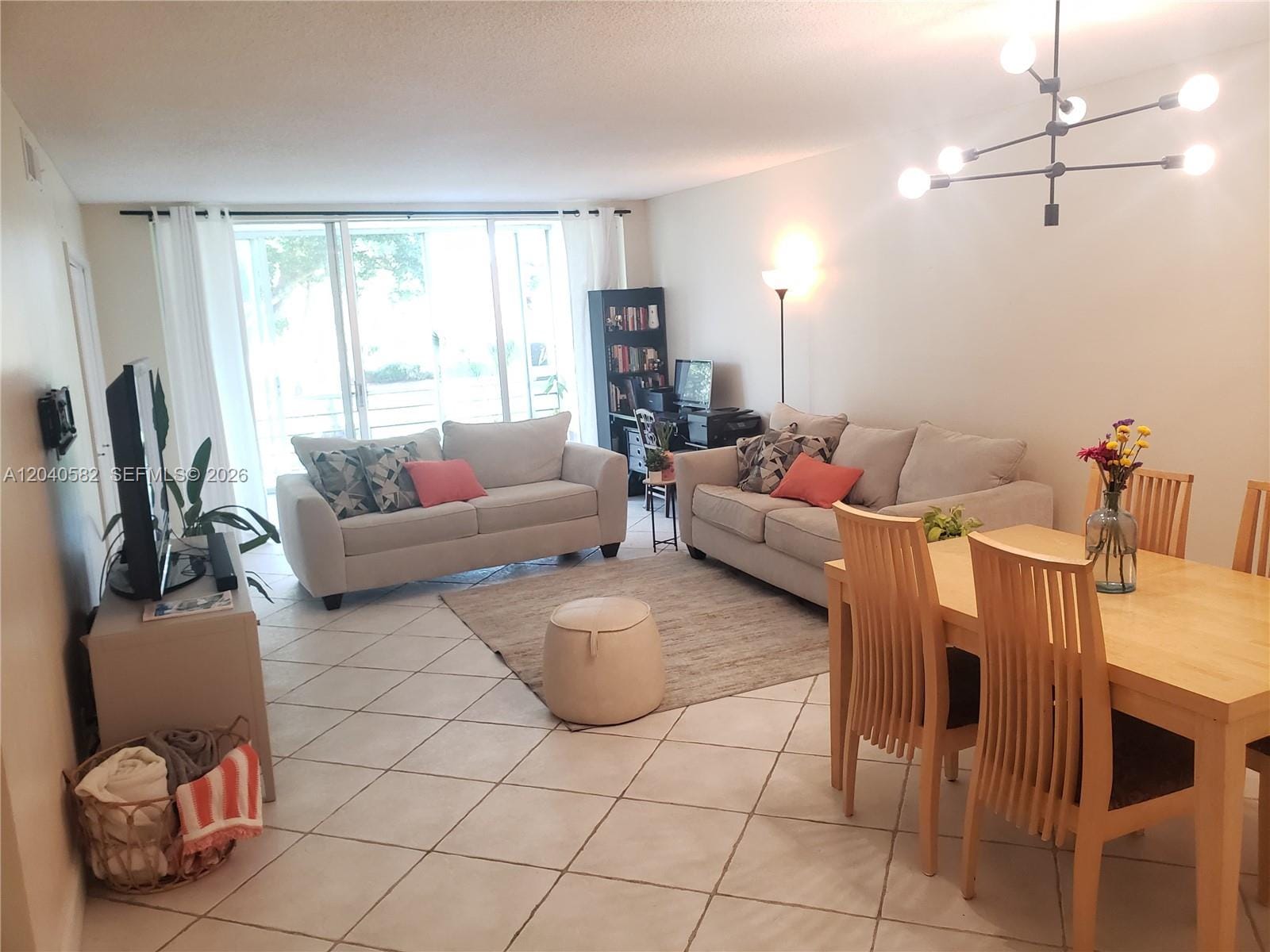 550 Oaks Lane 202 — photo 4