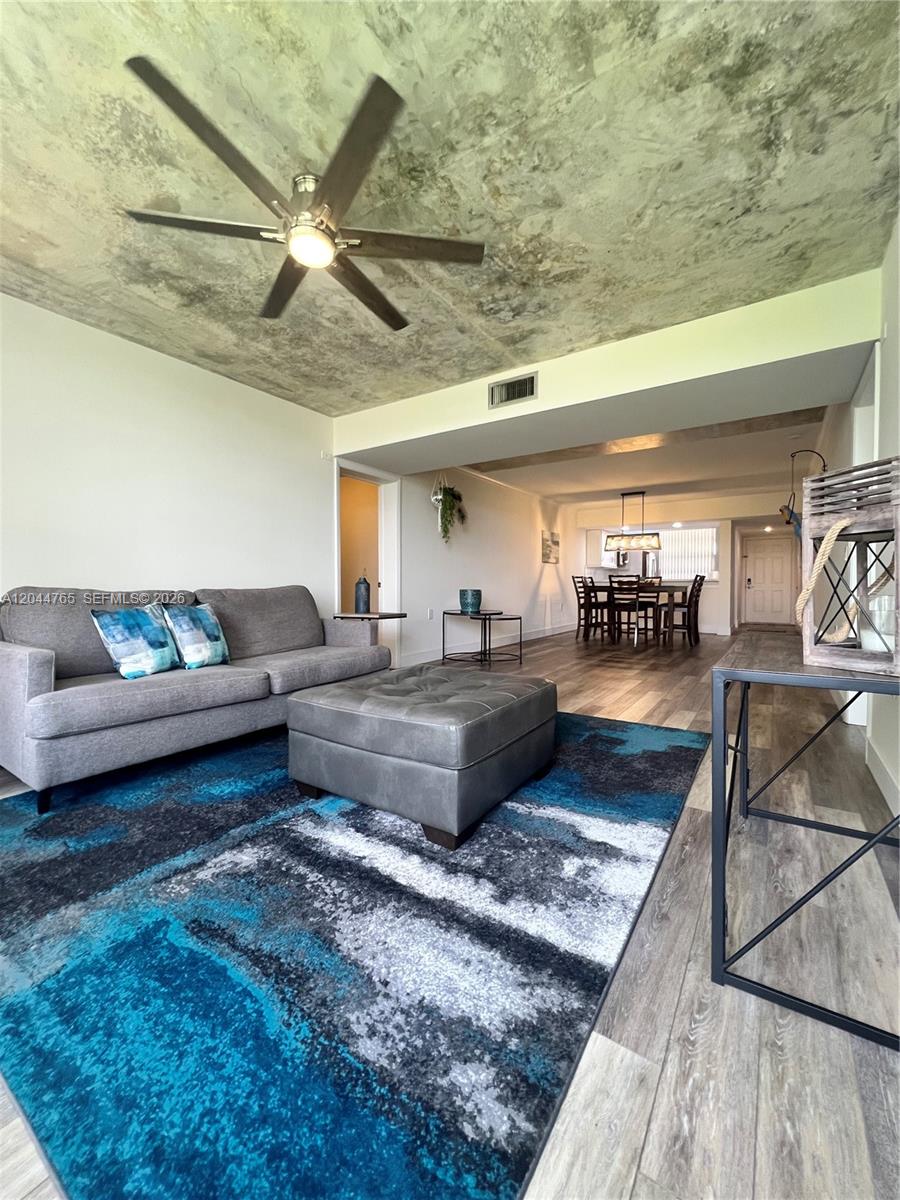 1705 Whitehall Drive 403, Davie, FL 33324, Davie