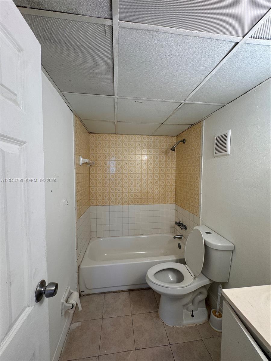 1756 NW 55th Avenue 101, Lauderhill, FL 33313