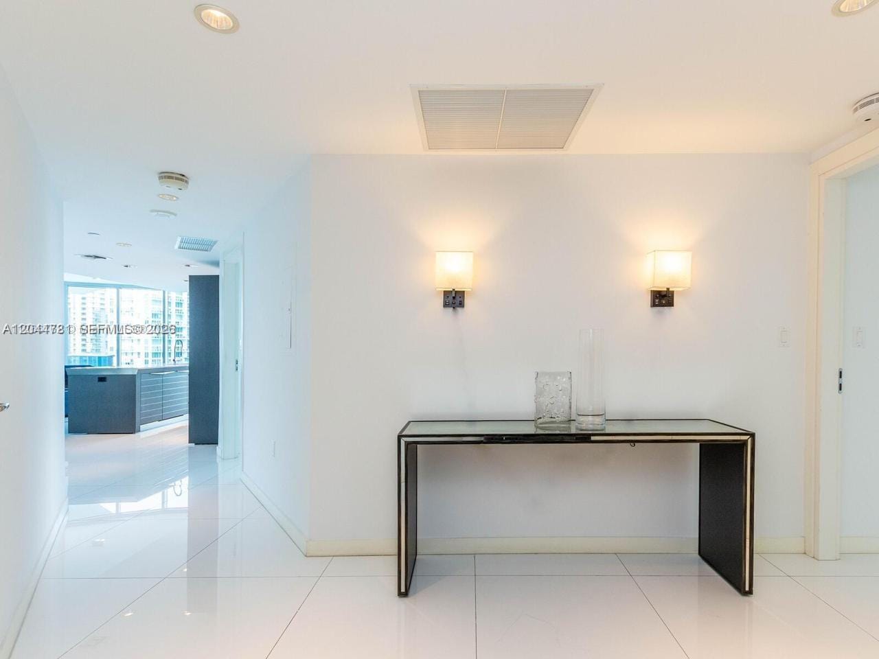 200 Biscayne Boulevard Way 3102, Miami, FL 33131 photo 11