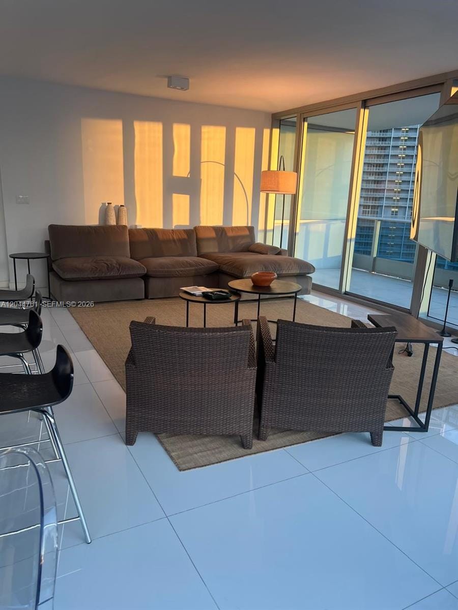 200 Biscayne Boulevard Way 3102, Miami, FL 33131 photo 7
