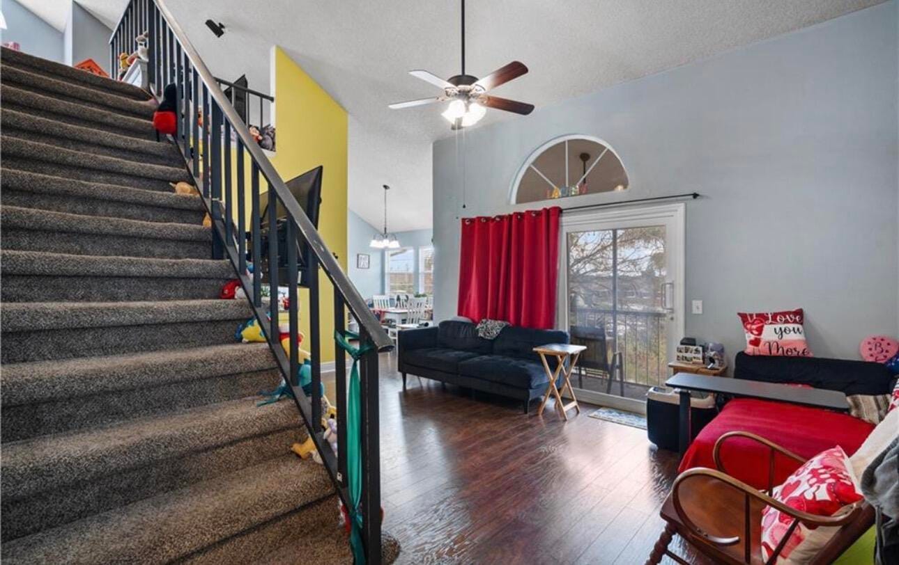 1907 Aynsley Way 32-2 — photo 4