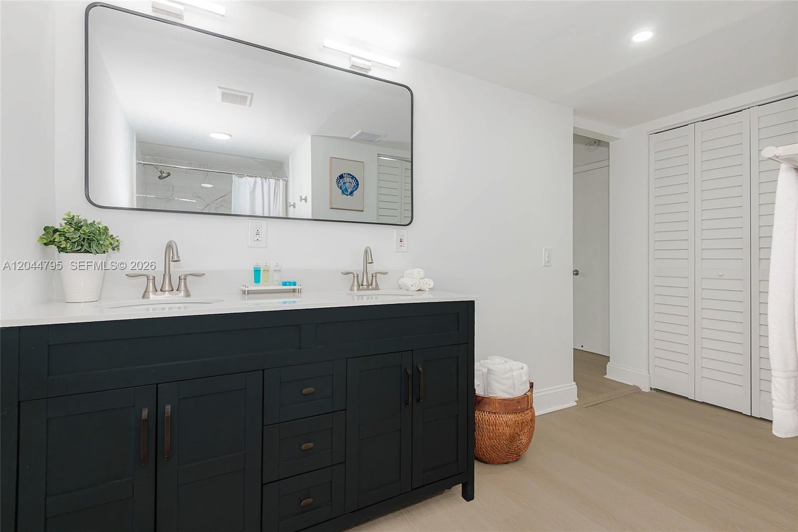 445 NE 195th Street 326, Miami, FL 33179, Miami