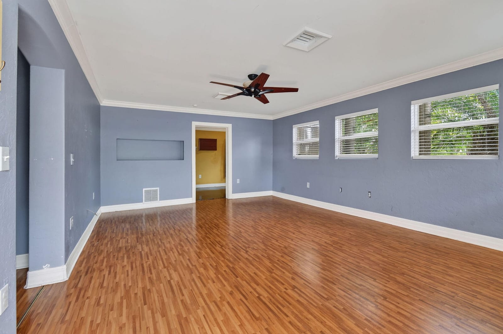 1005 Selkirk Street — photo 4