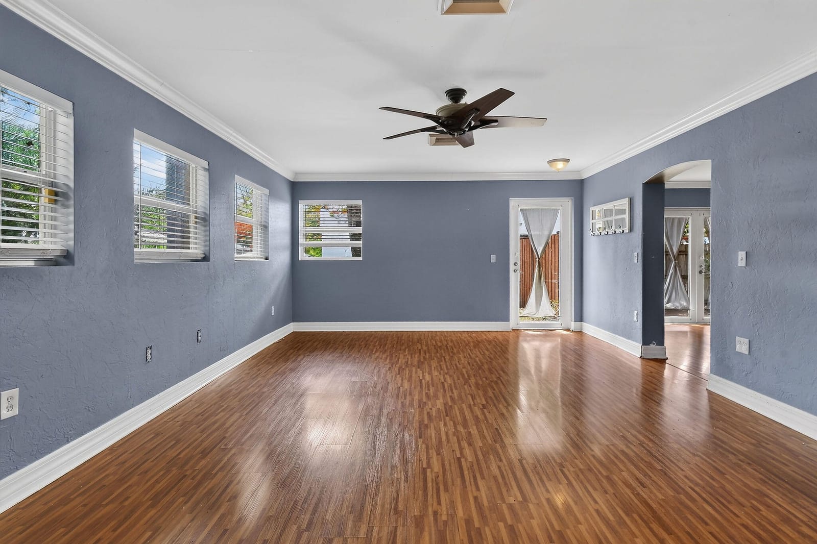 1005 Selkirk Street — photo 6